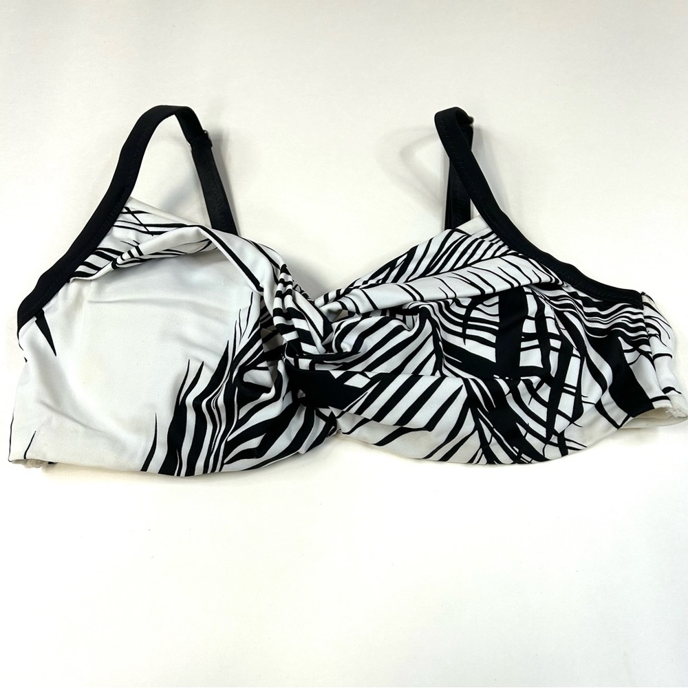 Athleta Bikini Top Size 36B/36C Black White Underwire Style 416929-01 #2229